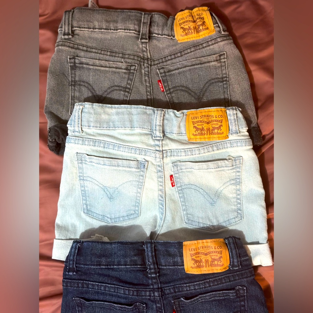Levi’s Denim Shorts Bundle
3 Pairs UIGC
Size 6